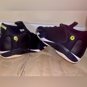 Jordan’s 14 retro (2016) Size 10 men’s